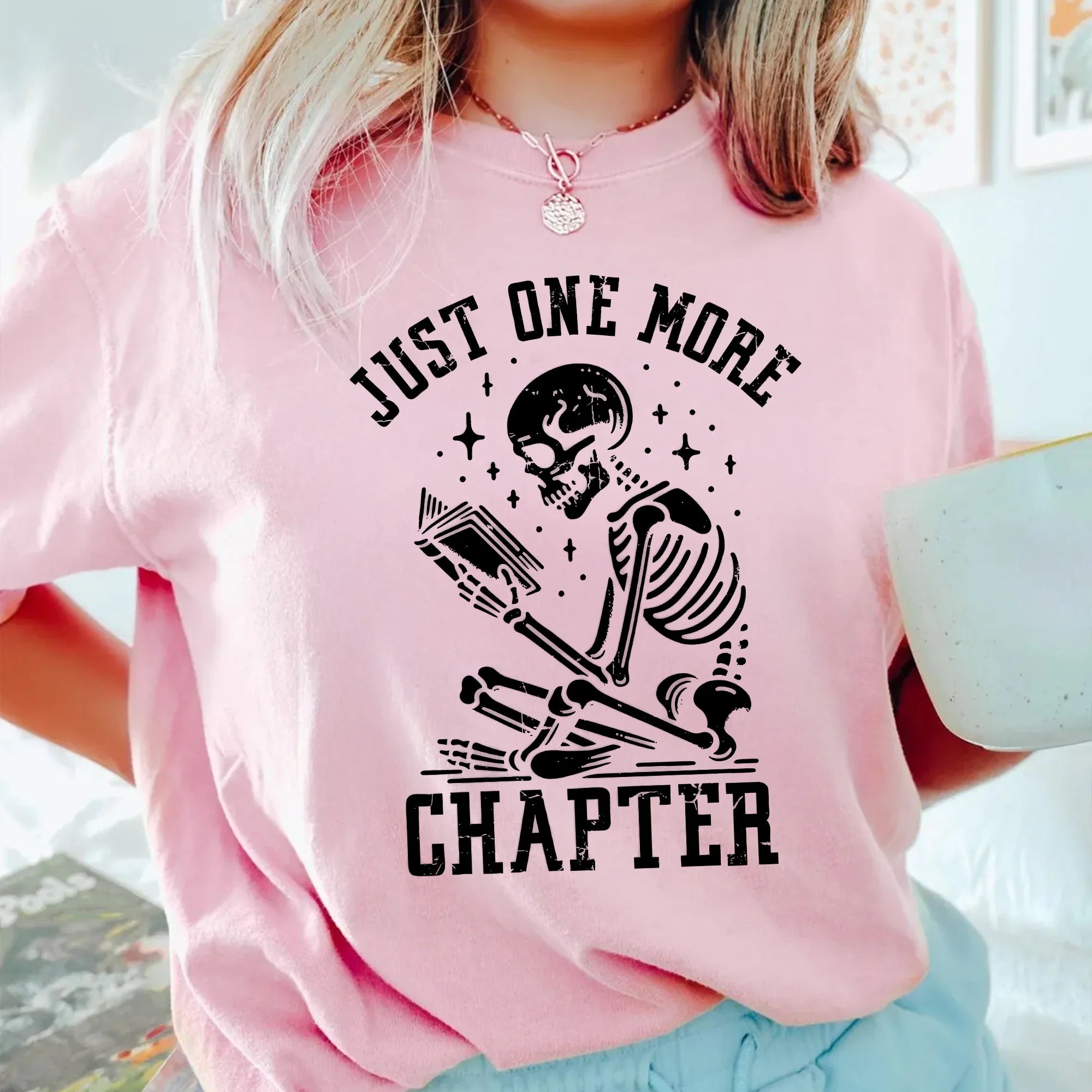 Just One More Chapter Shirt, Bookworm T-Shirt, Book Lover Shirts, Bookworm Gifts, Reading Teacher Shirt, Reading shirt, Book Club Shirts