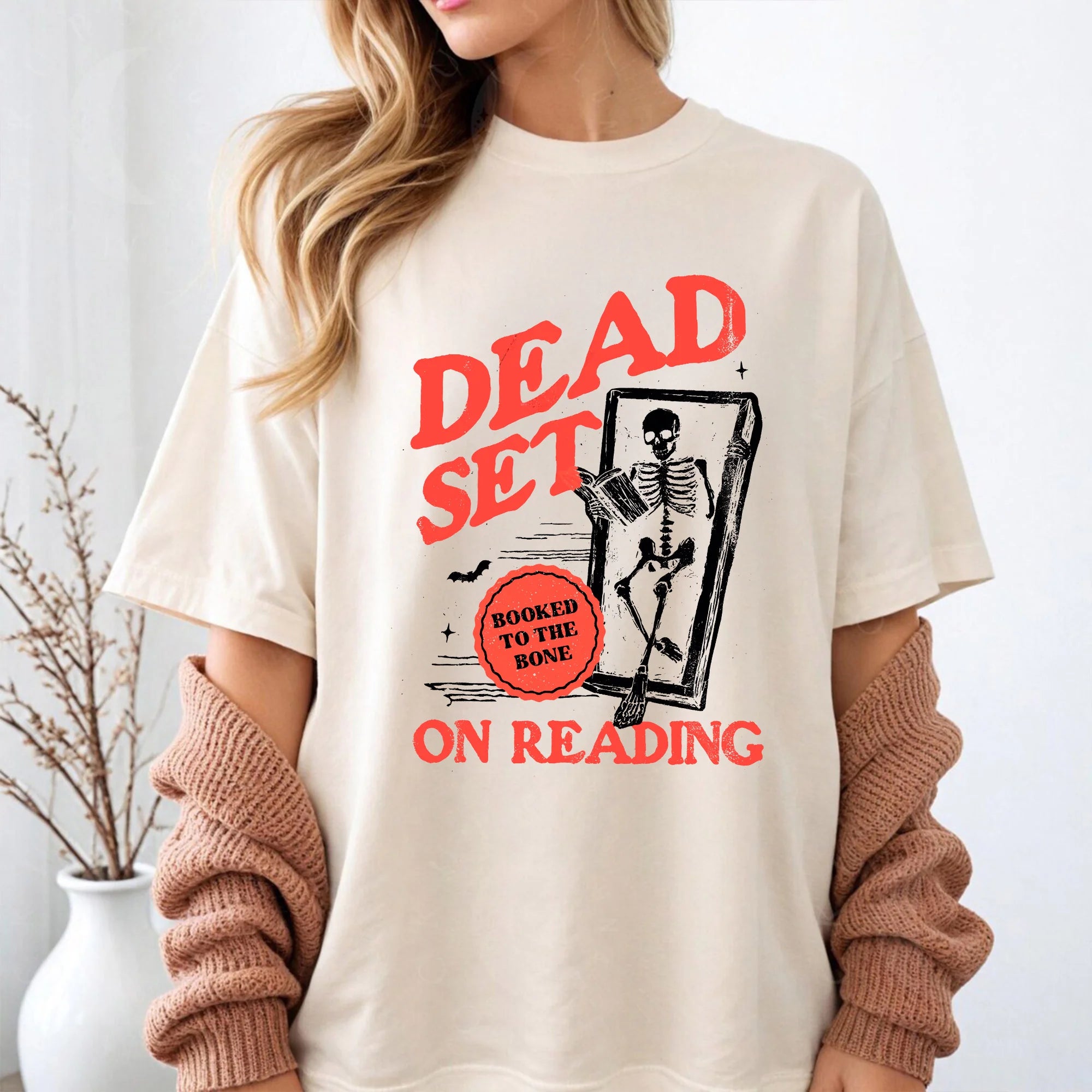 Retro Ghost Reading Books T-Shirt | Bookish Halloween Shirt Teacher Librarian Halloween Gift Halloween Book Lover Halloween Read In Peace Tee